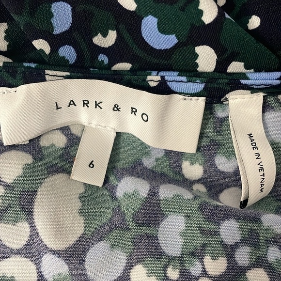 Lark & Ro V-Neck Short Sleeve High Waist Printed A-line Dress - Picture 6 of 7